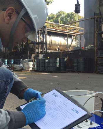 Equipe técnica em gestão de áreas contaminadas